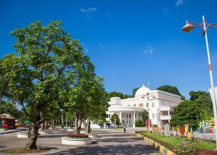 Tuan Chau Khu nghỉ mát 4*